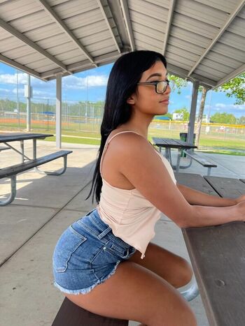 Ivana khalifa page leaked private photo uncensored HD quality