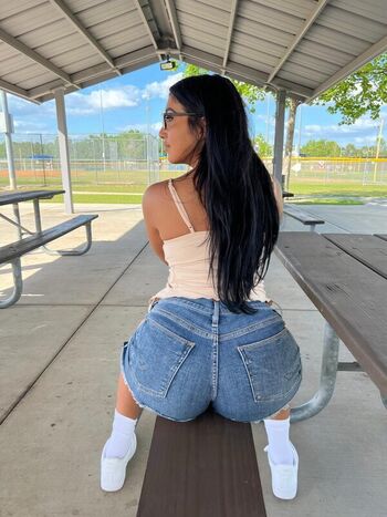 Ivana khalifa page leaked private photo uncensored HD quality