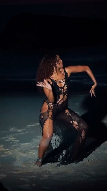 Iza cantora page leaked private photo uncensored HD quality