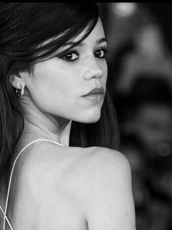 Jenna ortega  page leaked private photo uncensored HD quality