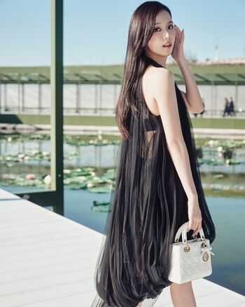 Jisoo  page leaked private photo uncensored HD quality