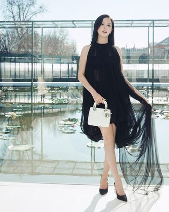 Jisoo  page leaked private photo uncensored HD quality
