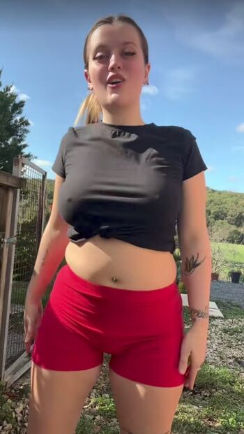 Juliedml leaked private photo uncensored HD quality