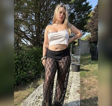 Juliedml leaked private photo uncensored HD quality