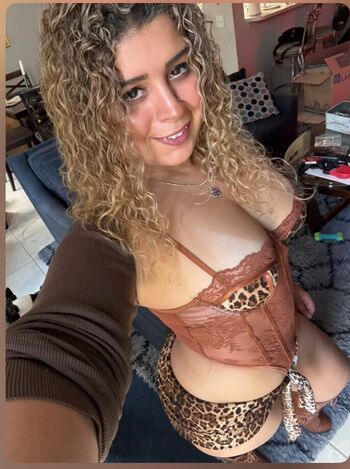 Justyeliz leaked private photo uncensored HD quality