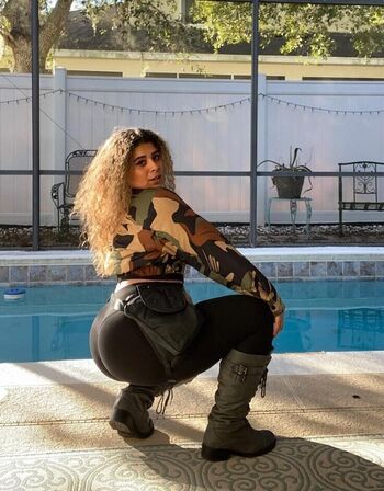 Justyeliz leaked private photo uncensored HD quality