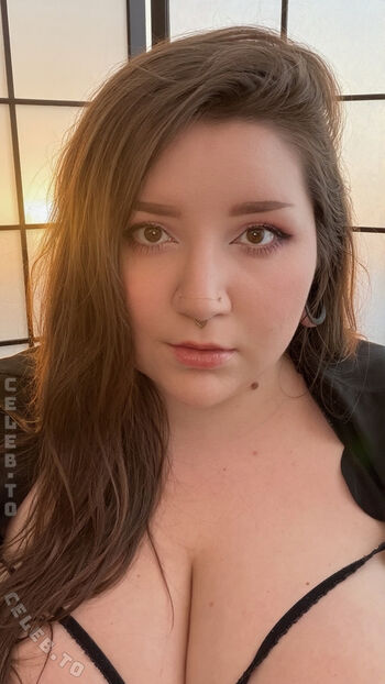 Kathydarlingxo leaked private photo uncensored HD quality