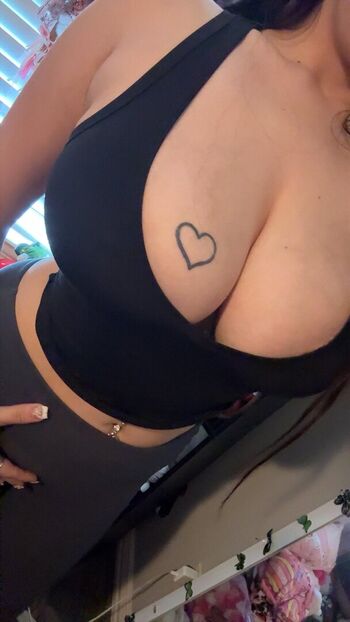 Kittygirlmel leaked private photo uncensored HD quality