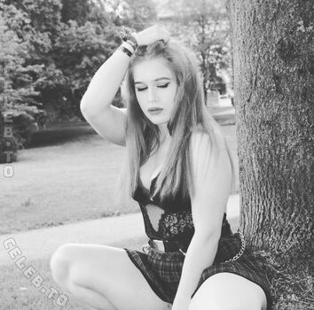 Kleinesmiststueck leaked private photo uncensored HD quality