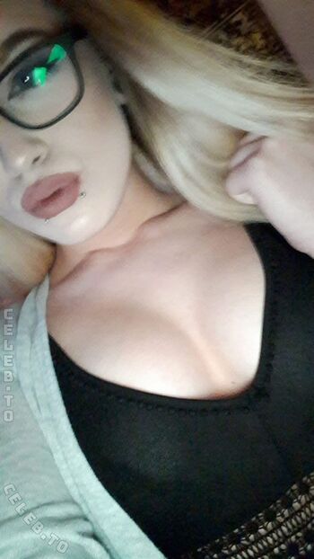 Kleinesmiststueck leaked private photo uncensored HD quality