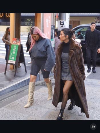 Kourtney kardashian page leaked private photo uncensored HD quality