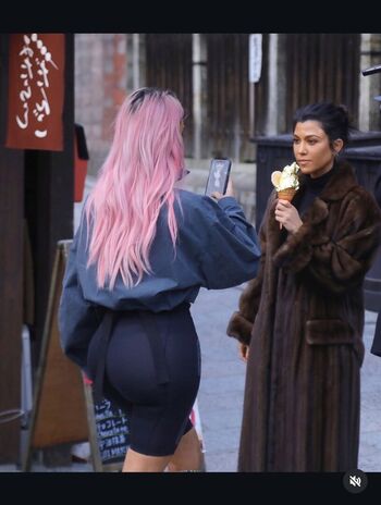 Kourtney kardashian page leaked private photo uncensored HD quality