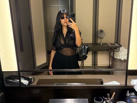 Kourtney kardashian leaked private photo uncensored HD quality