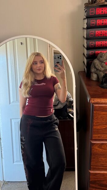 Krysttl leaked private photo uncensored HD quality