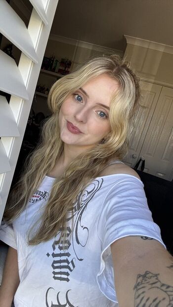 Krysttl leaked private photo uncensored HD quality