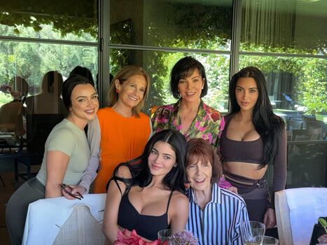 Kylie jenner  page leaked private photo uncensored HD quality
