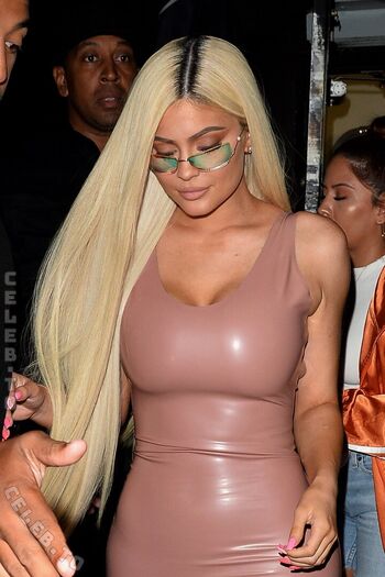 Kylie jenner leaked private photo uncensored HD quality