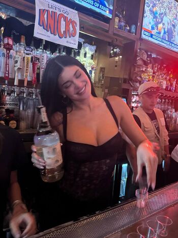 Kylie jenner leaked private photo uncensored HD quality