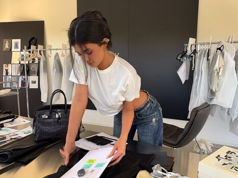 Kylie jenner  page leaked private photo uncensored HD quality