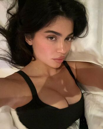 Kylie jenner  page leaked private photo uncensored HD quality