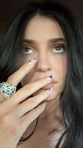 Kylie jenner  page leaked private photo uncensored HD quality