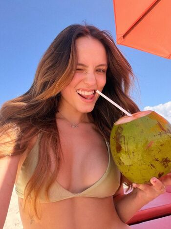 Larissa manoela page leaked private photo uncensored HD quality