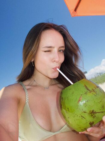 Larissa manoela page leaked private photo uncensored HD quality