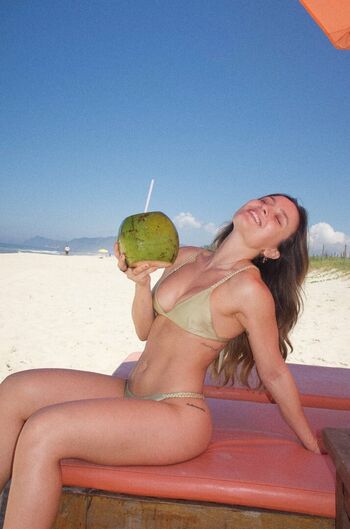 Larissa manoela page leaked private photo uncensored HD quality