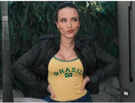 Larissa manoela leaked private photo uncensored HD quality