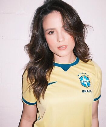 Larissa manoela leaked private photo uncensored HD quality