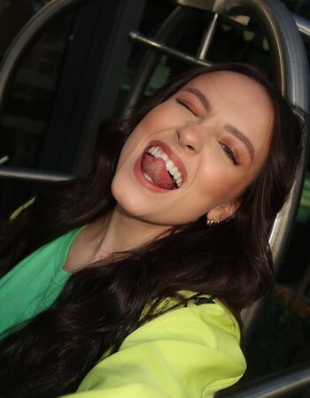 Larissa manoela leaked private photo uncensored HD quality