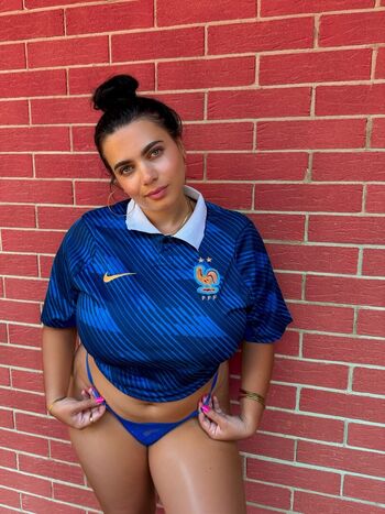 Laurab leaked private photo uncensored HD quality