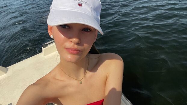 Laurafermann page leaked private photo uncensored HD quality
