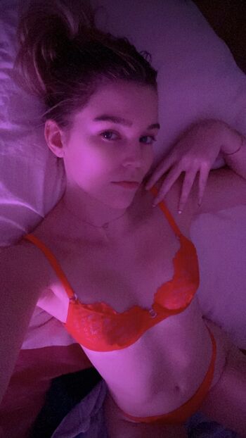 Lauriefvr leaked private photo uncensored HD quality