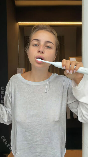Lea breuer page leaked private photo uncensored HD quality