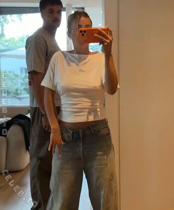 Lea breuer page leaked private photo uncensored HD quality