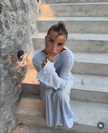 Lea breuer page leaked private photo uncensored HD quality