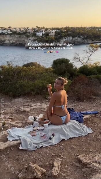 Lea breuer page leaked private photo uncensored HD quality