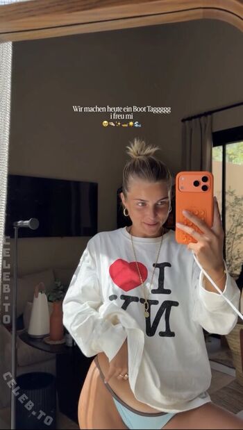 Lea breuer page leaked private photo uncensored HD quality