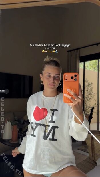 Lea breuer page leaked private photo uncensored HD quality