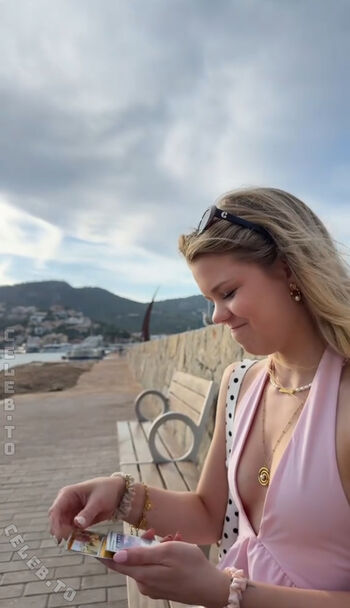 Lea peach  page leaked private photo uncensored HD quality