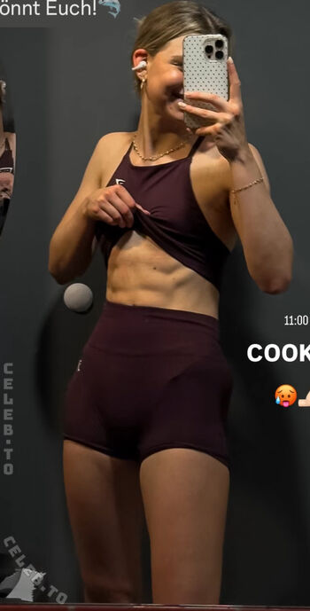 Lea peach  page leaked private photo uncensored HD quality