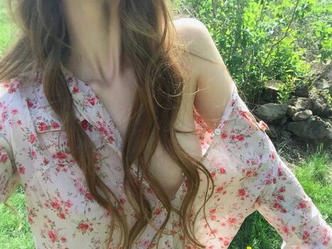 Lflorafaunal leaked private photo uncensored HD quality