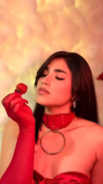 Lia mar leaked private photo uncensored HD quality