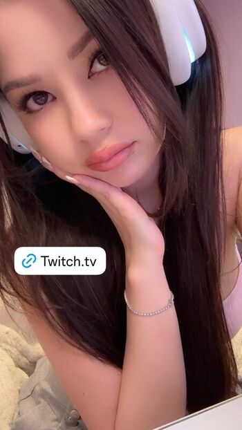 Lilchiipmunk page leaked private photo uncensored HD quality