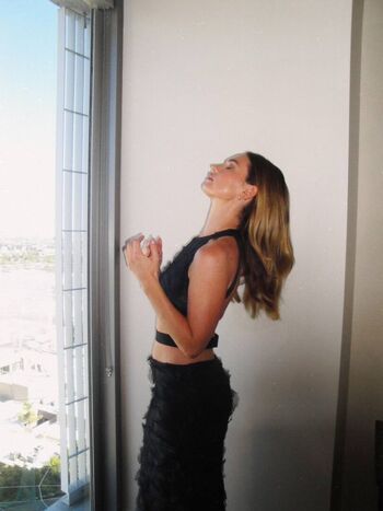 Lily james page leaked private photo uncensored HD quality