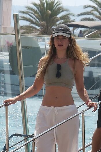 Lily james page leaked private photo uncensored HD quality