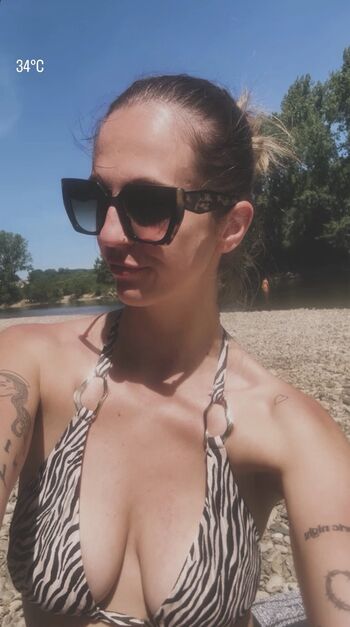 Lilyhot leaked private photo uncensored HD quality