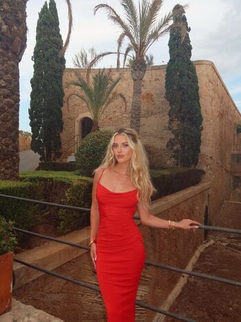 Lindsay brewer  page leaked private photo uncensored HD quality