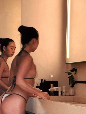 Lisahannalee  page leaked private photo uncensored HD quality